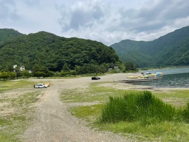精進湖キャンピングコテージ